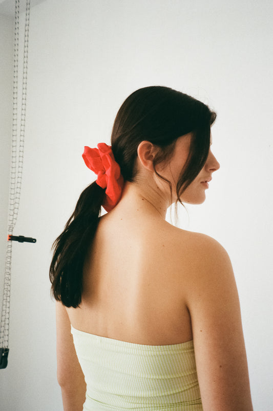Rød scrunchie